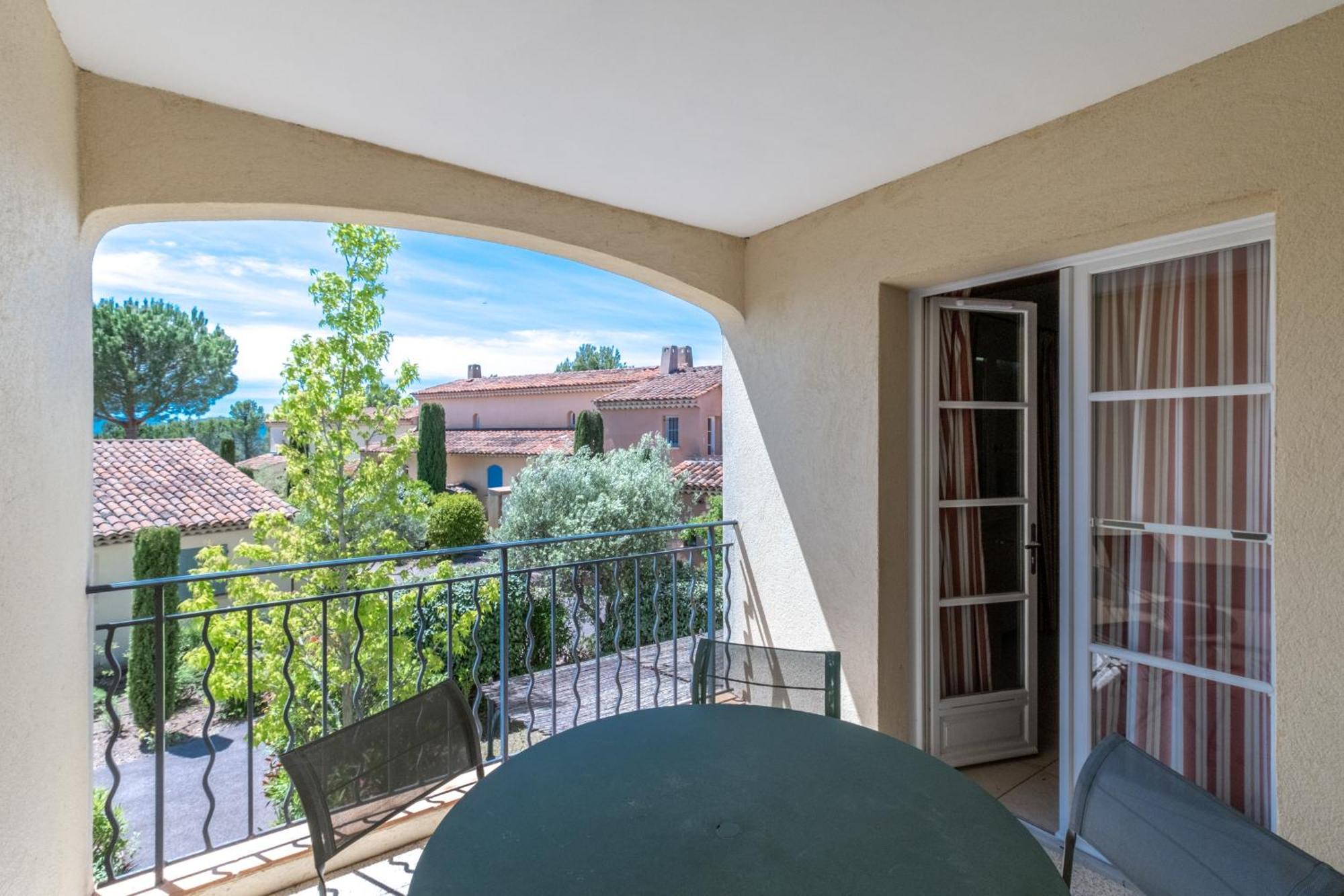 Les Appartements Et Maisons Du Domaine De Saint Endreol Golf & Spa Resort ลามอตต์ ภายนอก รูปภาพ