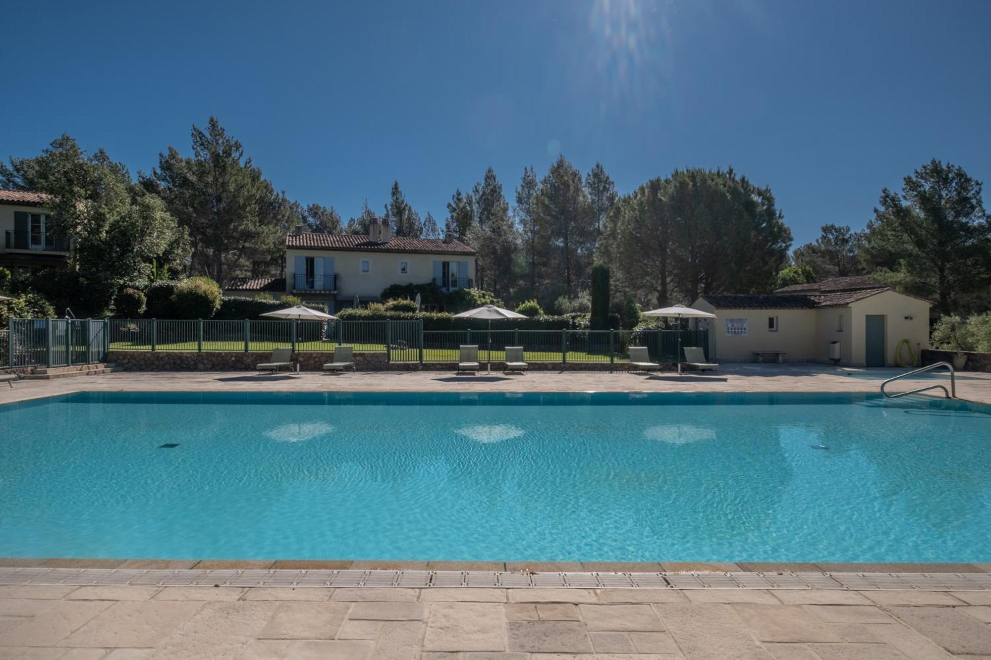 Les Appartements Et Maisons Du Domaine De Saint Endreol Golf & Spa Resort ลามอตต์ ภายนอก รูปภาพ